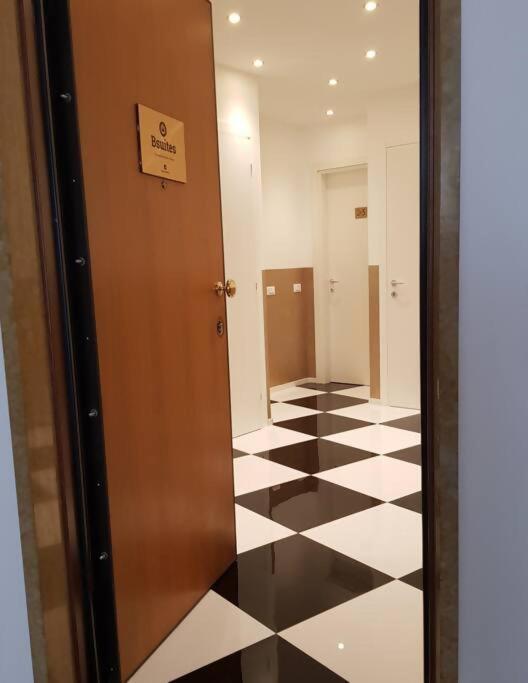 Bsuites Trieste In Centro Storico Con Wifi Padova Pokoj fotografie